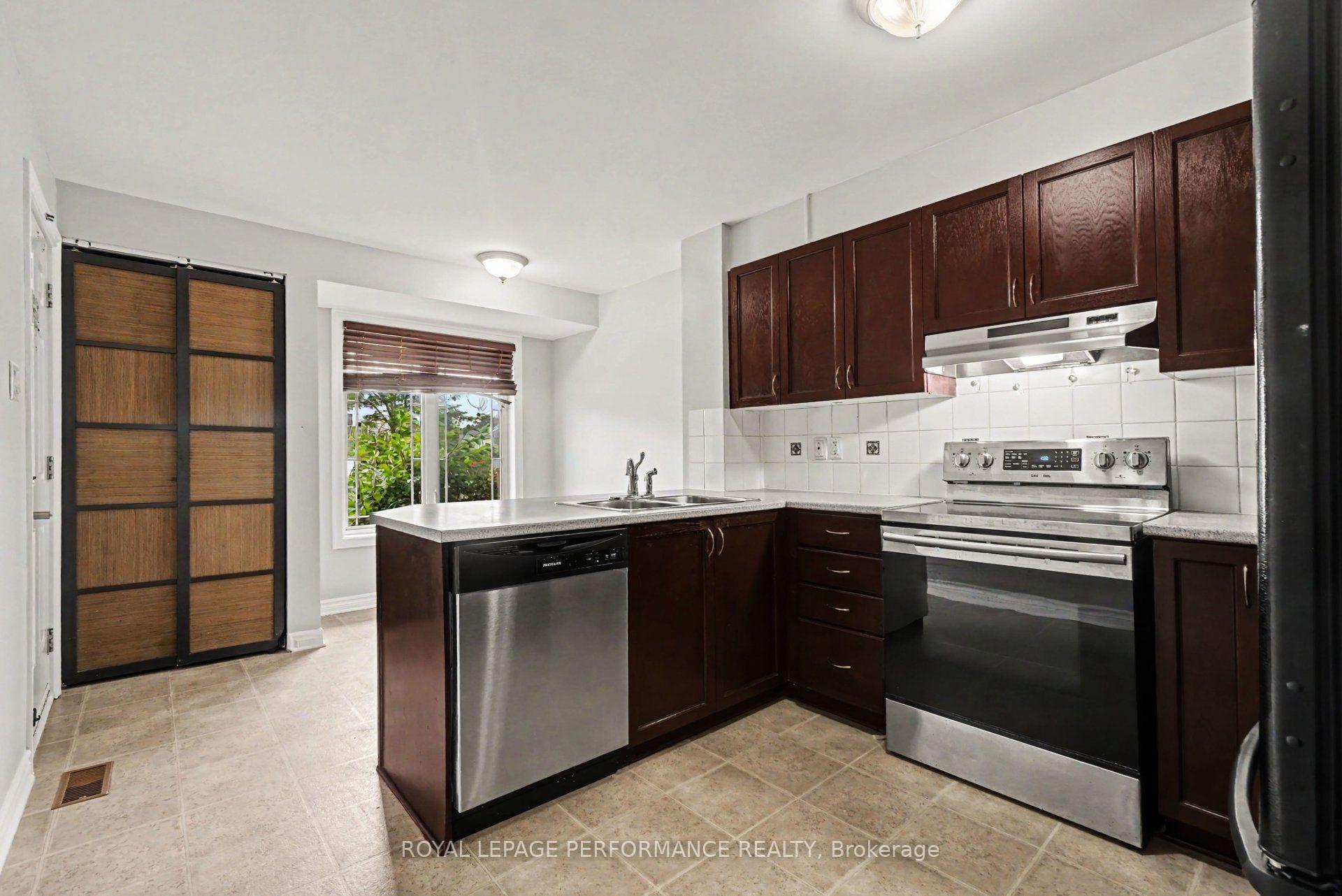 Photo 8 of 50 Brentmore Private, Ottawa, Avalon East — HOMEH