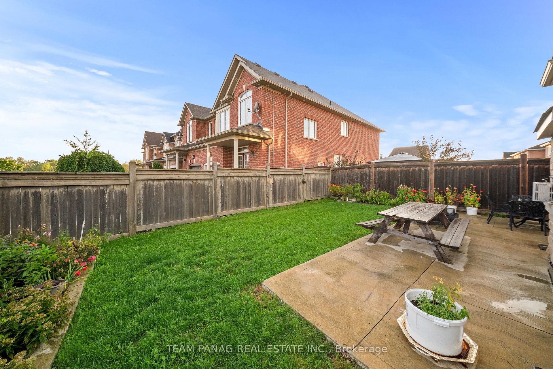 Photo 40 of 20 Mission Ridge Trail, Brampton, Bram East — HOMEH
