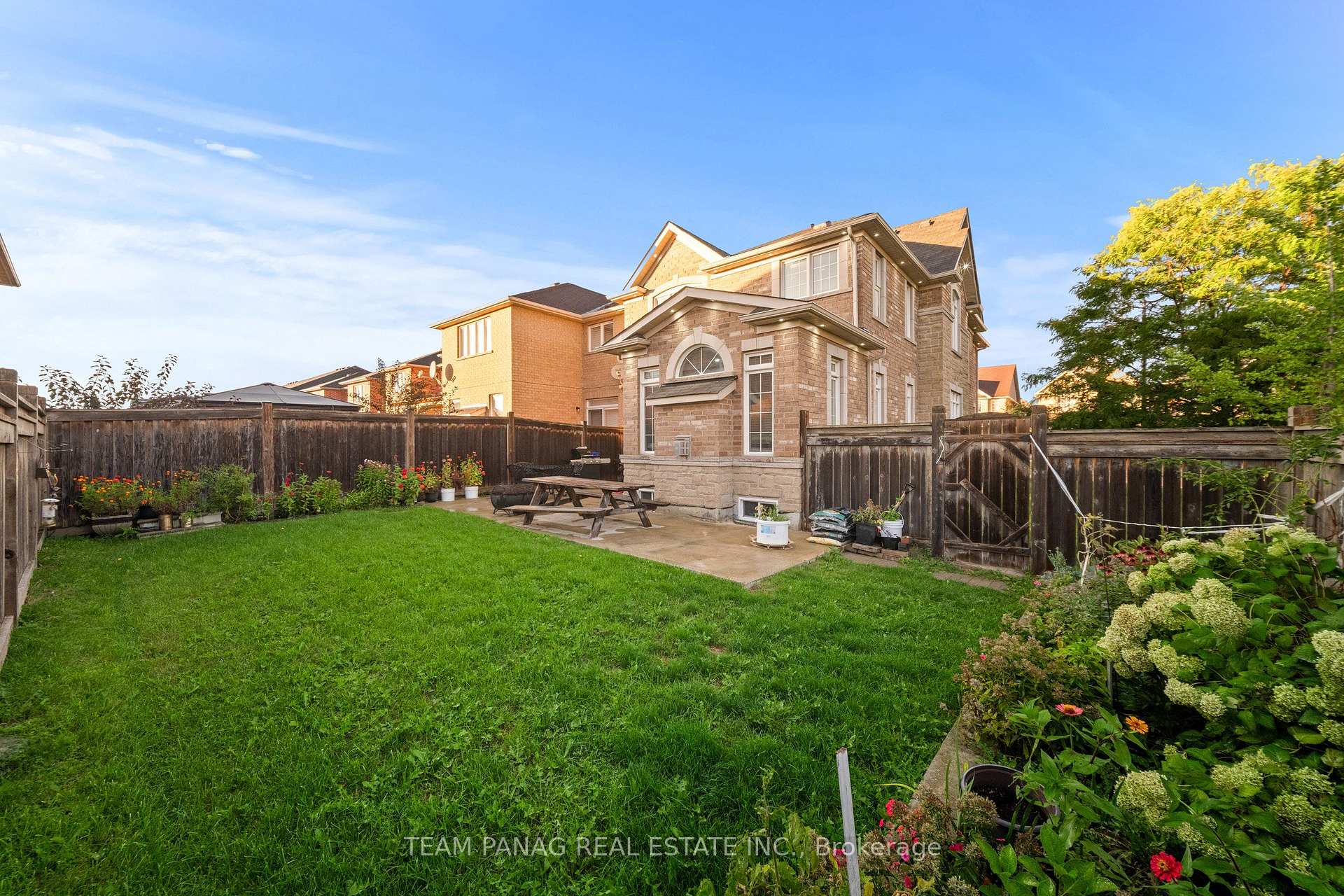 Photo 41 of 20 Mission Ridge Trail, Brampton, Bram East — HOMEH