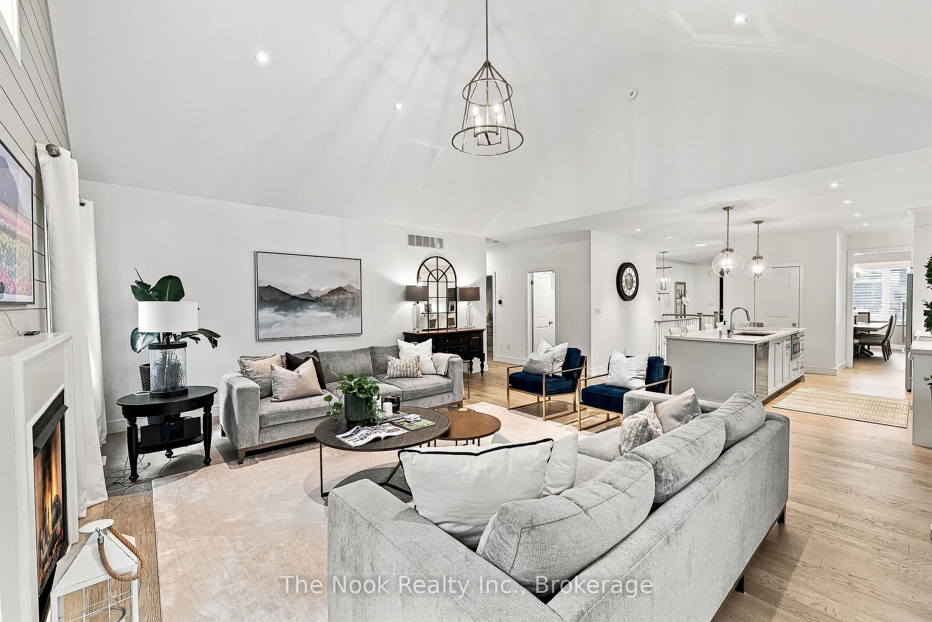 Photo 7 of 372 Northglen Boulevard, Clarington, Bowmanville — HOMEH