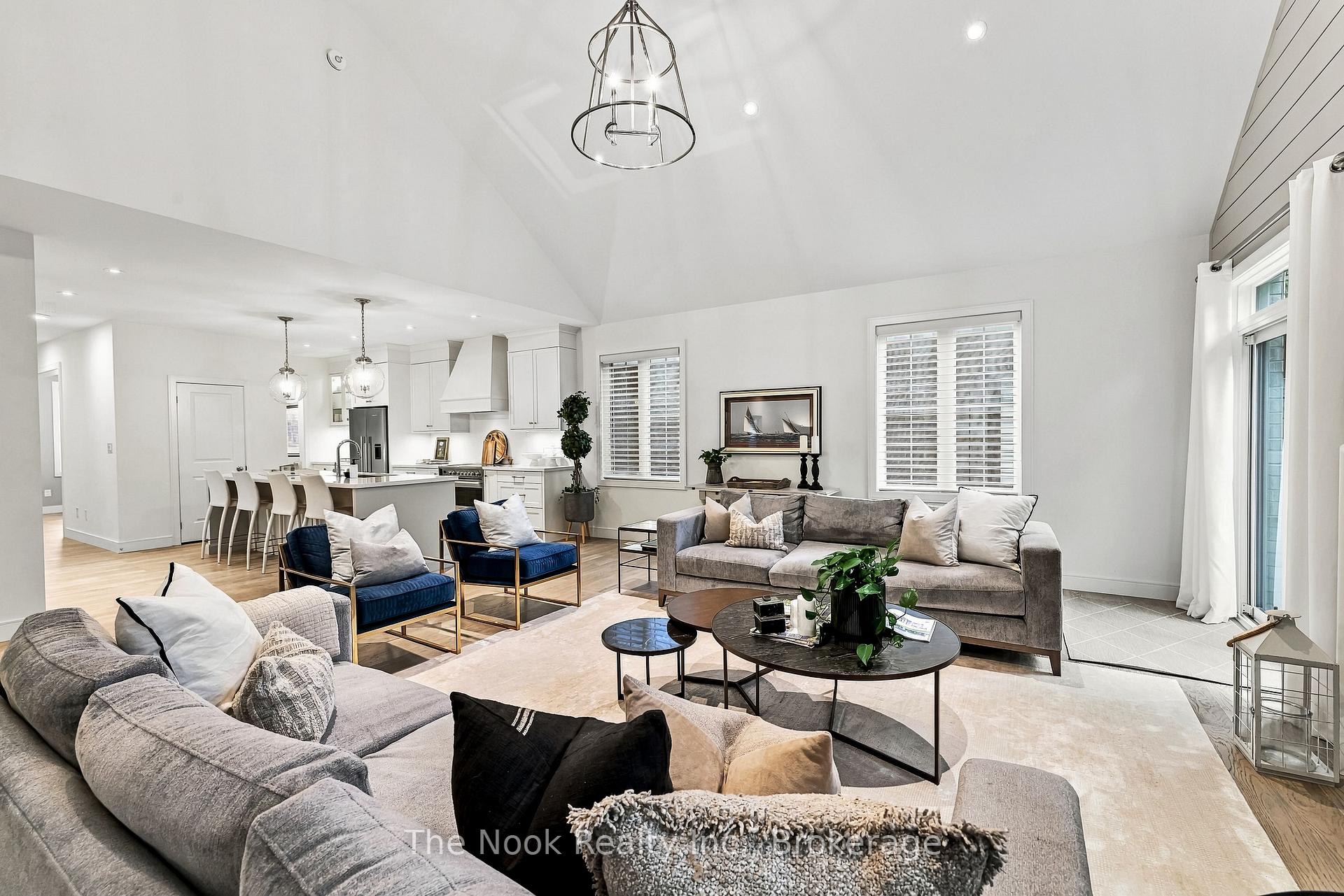 Photo 6 of 372 Northglen Boulevard, Clarington, Bowmanville — HOMEH