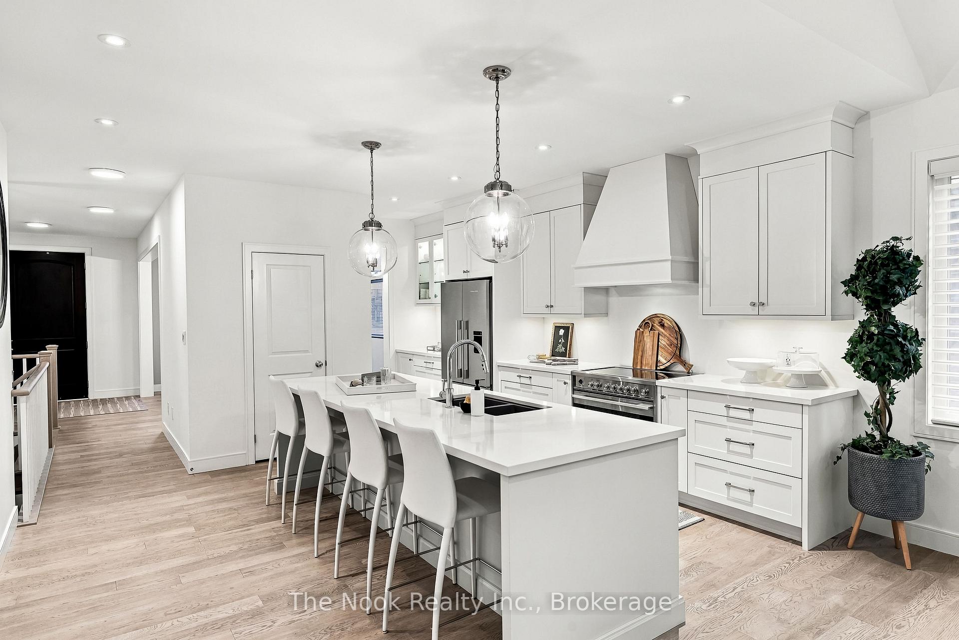 Photo 9 of 372 Northglen Boulevard, Clarington, Bowmanville — HOMEH
