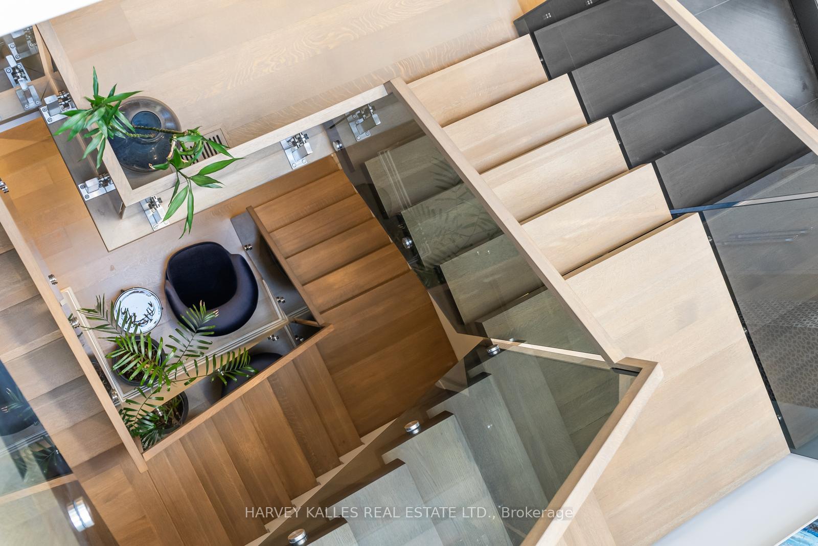 Photo 20 of 75 Bannockburn Avenue, Toronto, Bedford Park-Nortown — HOMEH