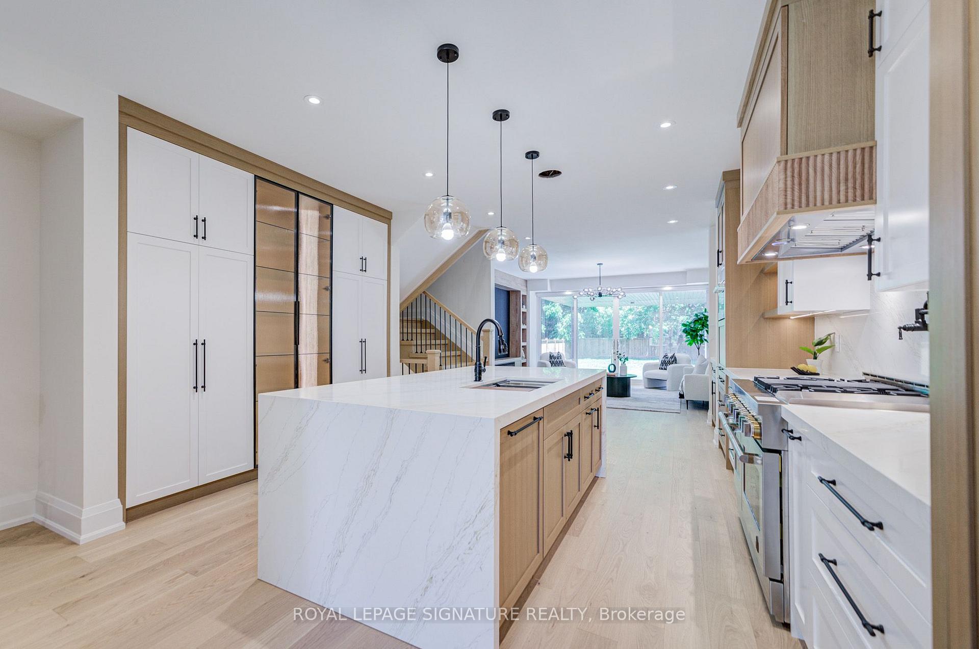 Photo 5 of 971 Filmandale Road, Burlington, LaSalle — HOMEH