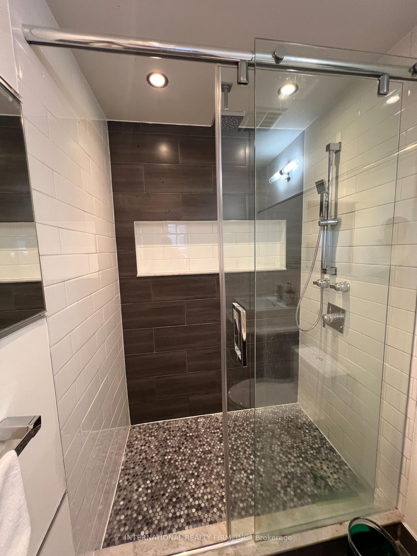 Photo 9 of Unit PH5, 65 Scadding Avenue, Toronto, Waterfront Communities — HOMEH