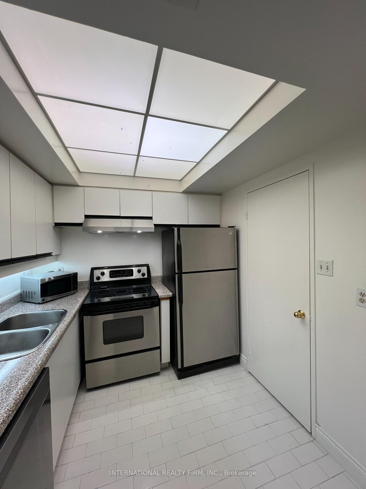 Photo 13 of Unit PH5, 65 Scadding Avenue, Toronto, Waterfront Communities — HOMEH
