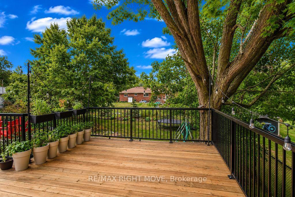Photo 46 of 18 Creighton Street, Ramara, Atherley — HOMEH