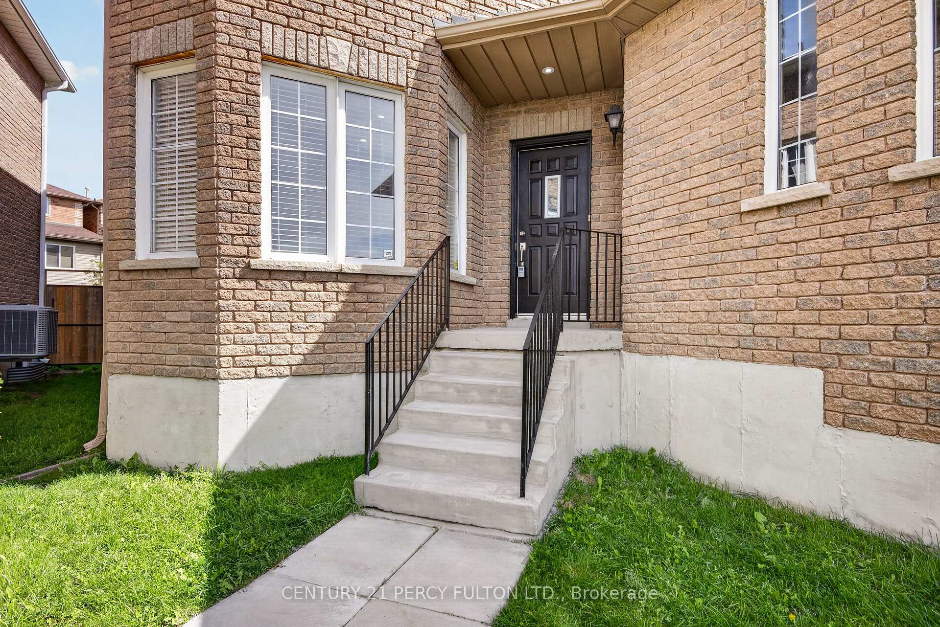 Photo 2 of 187 Madelaine Drive, Barrie, Painswick South — HOMEH
