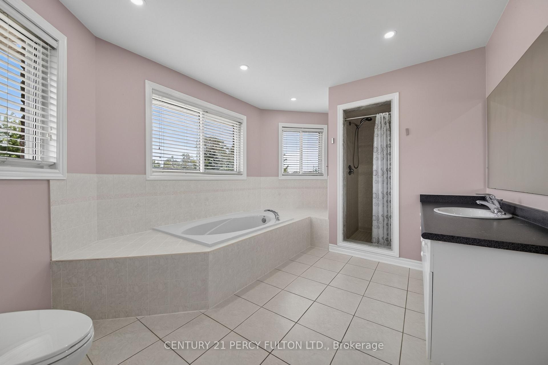 Photo 31 of 187 Madelaine Drive, Barrie, Painswick South — HOMEH