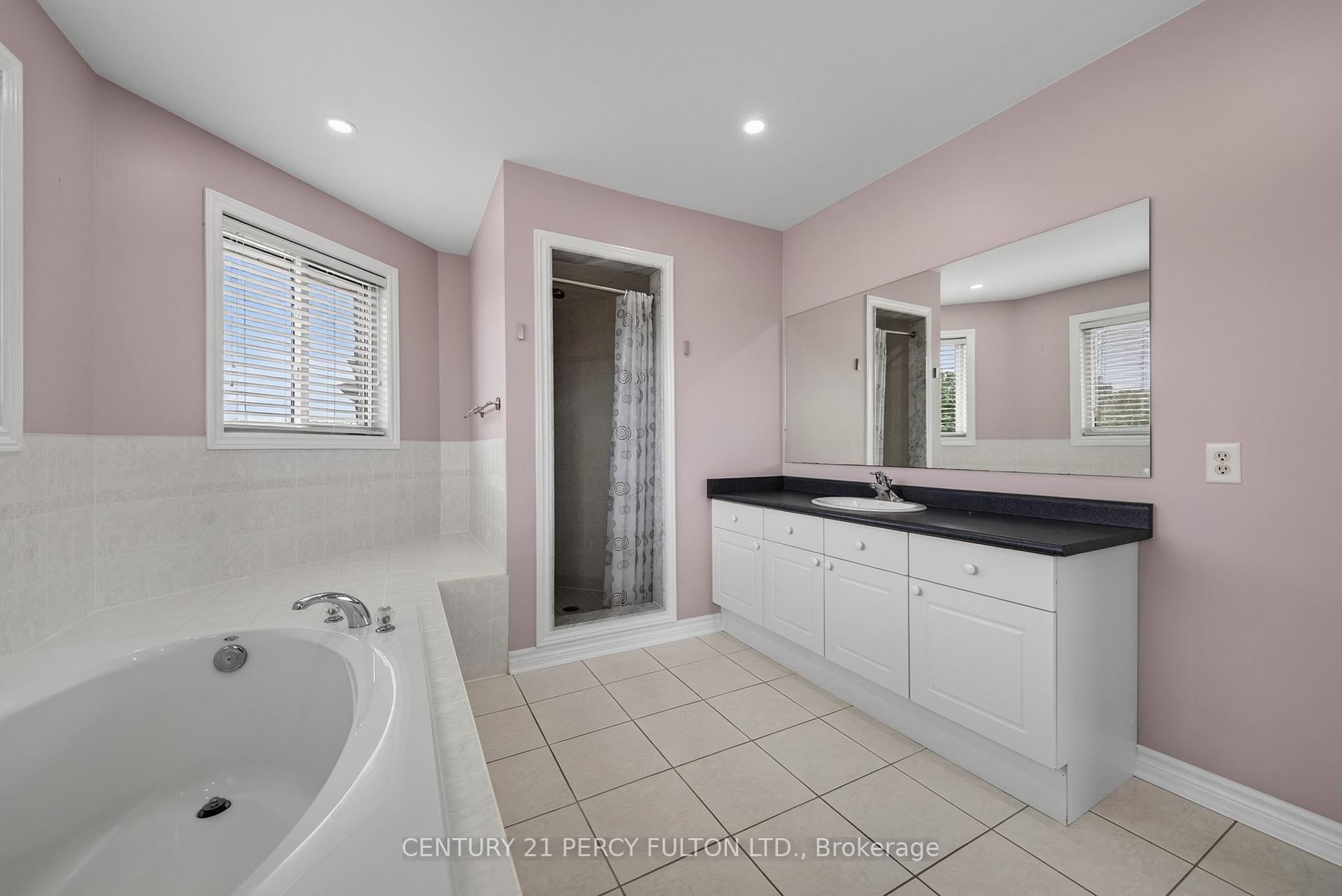 Photo 32 of 187 Madelaine Drive, Barrie, Painswick South — HOMEH