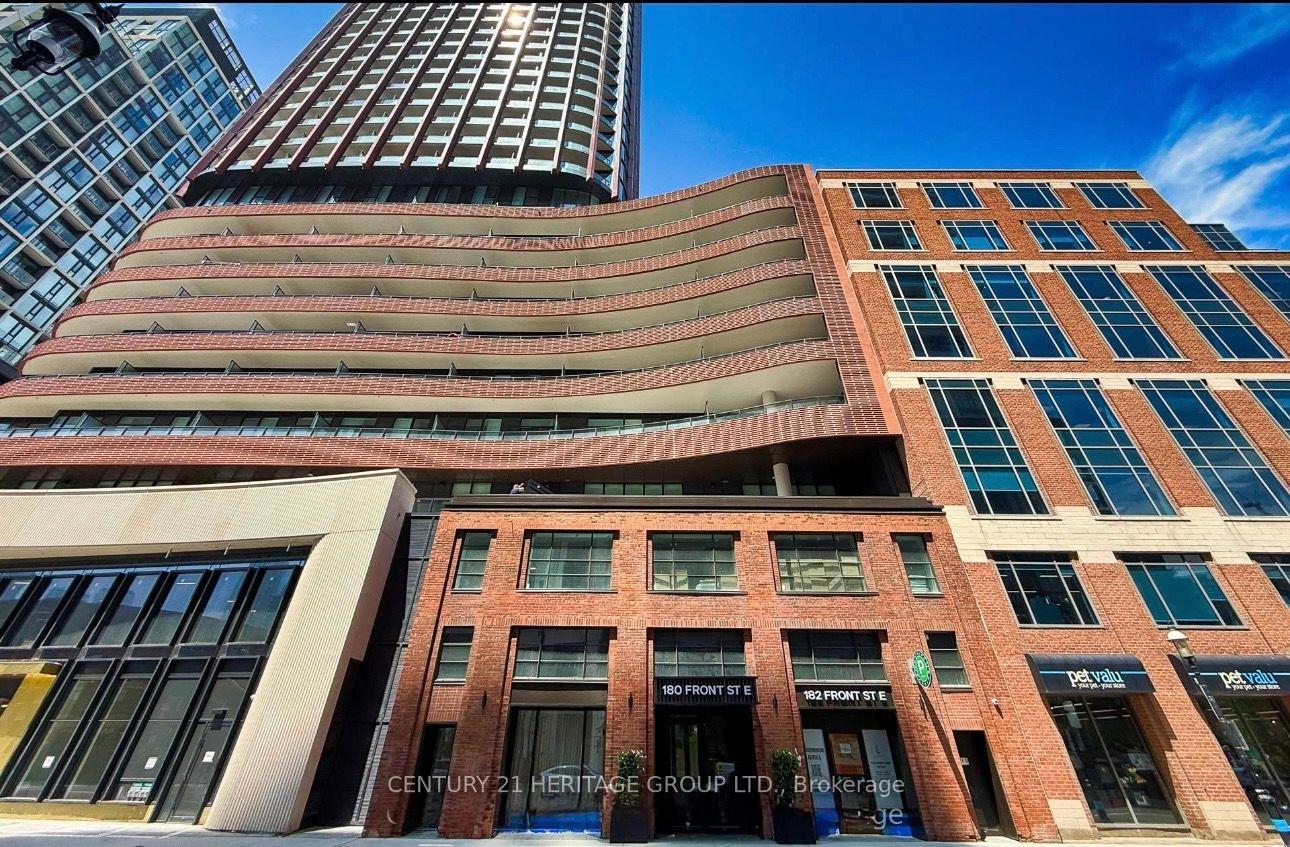 Photo 3 of Unit 2708, 180 Front Street E, Toronto, Waterfront Communities — HOMEH
