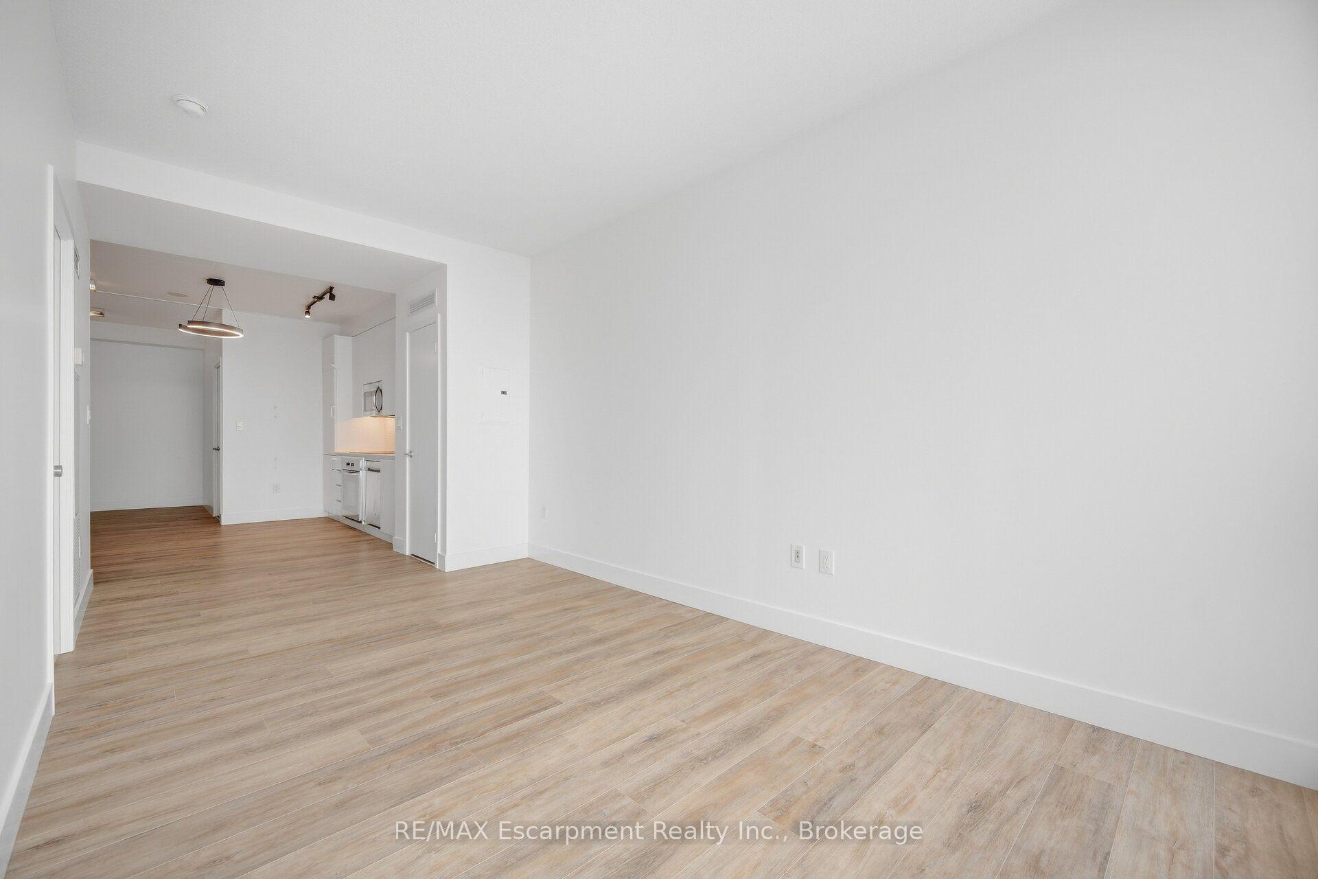 Photo 11 of Unit 4008, 15 Iceboat Terrace, Toronto, Waterfront Communities — HOMEH