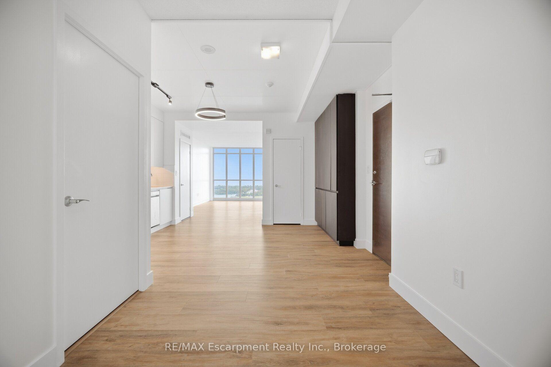 Photo 16 of Unit 4008, 15 Iceboat Terrace, Toronto, Waterfront Communities — HOMEH