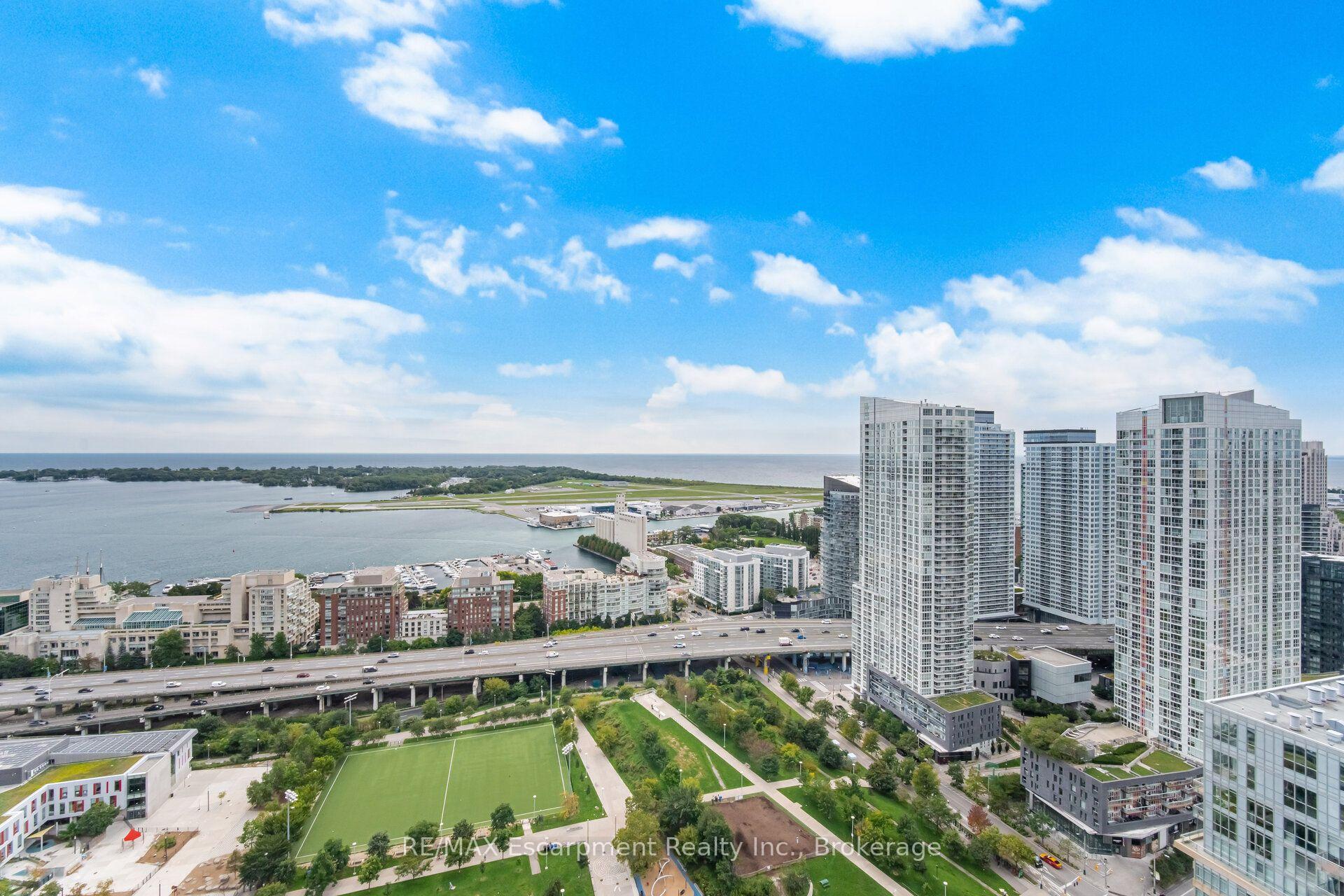 Photo 22 of Unit 4008, 15 Iceboat Terrace, Toronto, Waterfront Communities — HOMEH