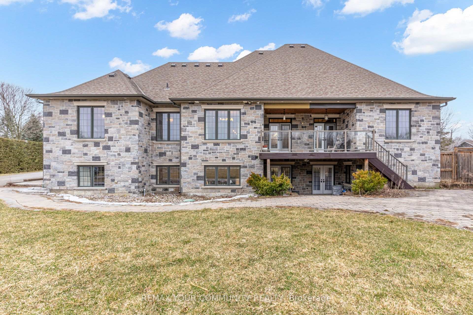 Photo 3 of 20111 Bathurst Street E, East Gwillimbury, Holland Landing — HOMEH