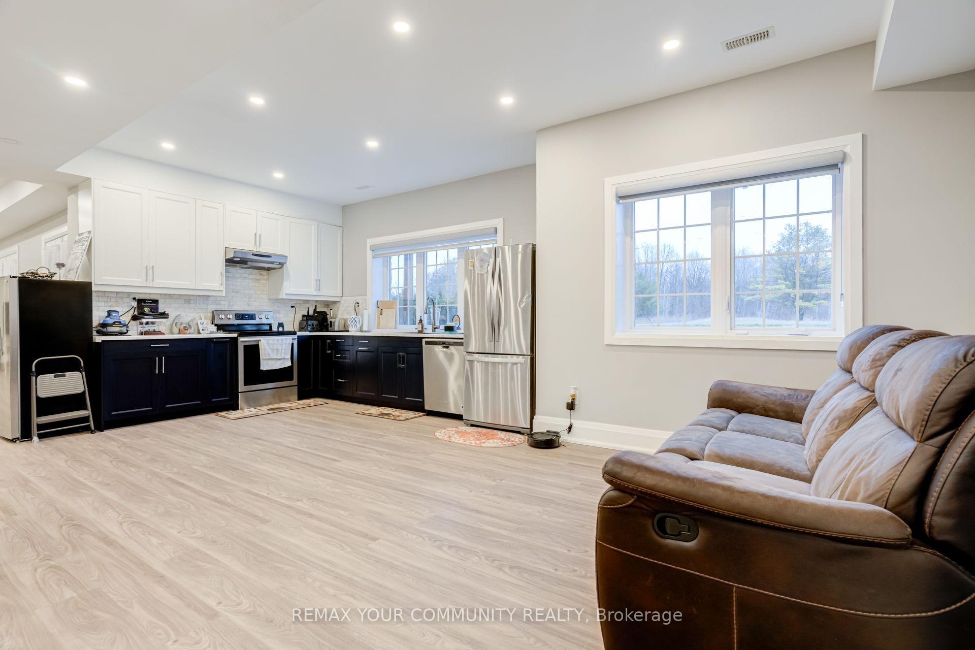 Photo 5 of 20111 Bathurst Street E, East Gwillimbury, Holland Landing — HOMEH