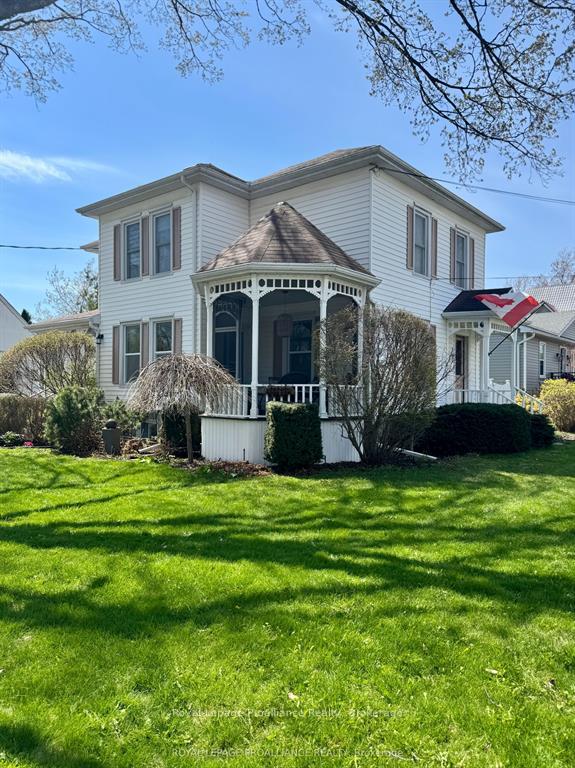 Photo 2 of 47 Paul Street, Prince Edward County, Picton — HOMEH