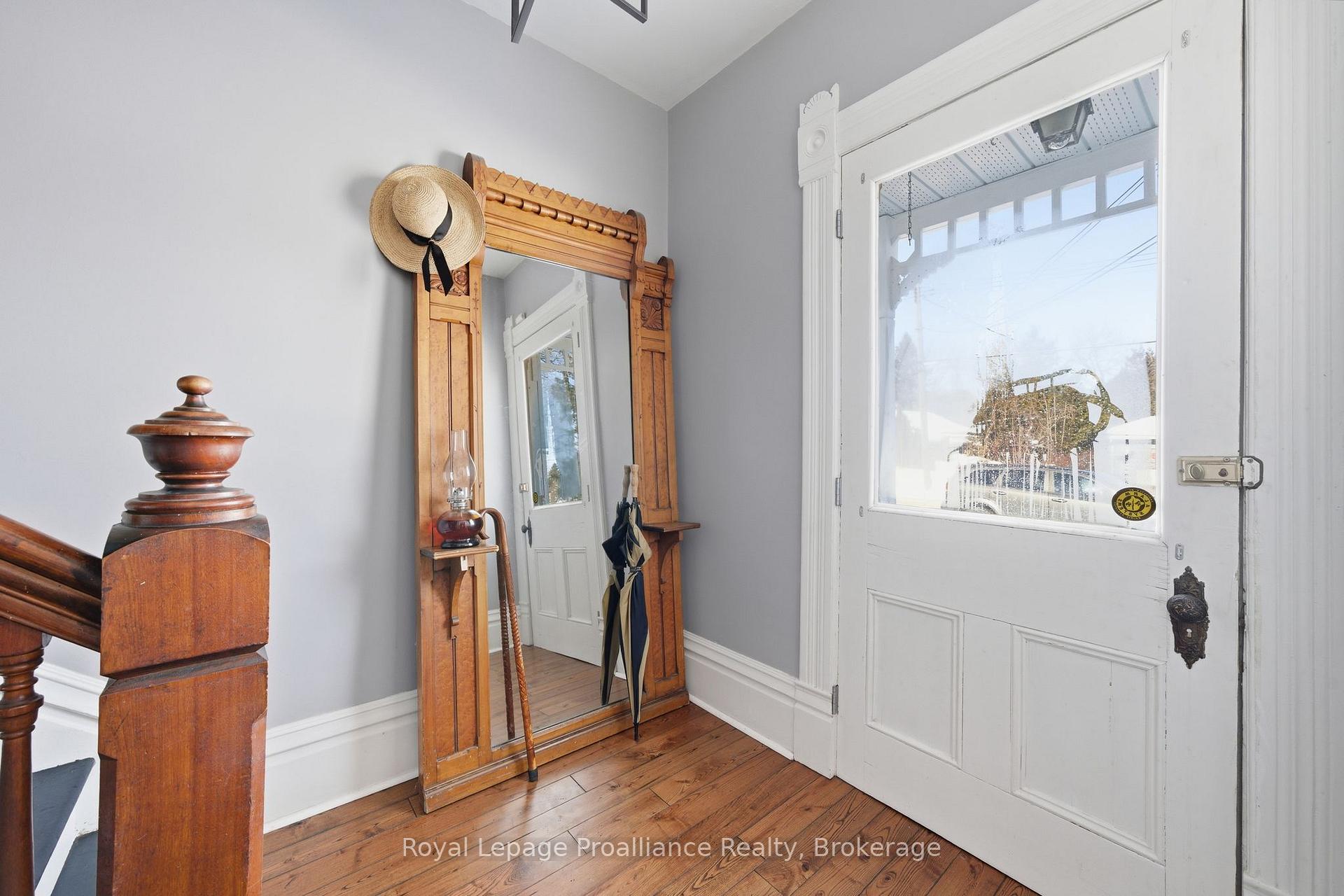 Photo 4 of 47 Paul Street, Prince Edward County, Picton — HOMEH