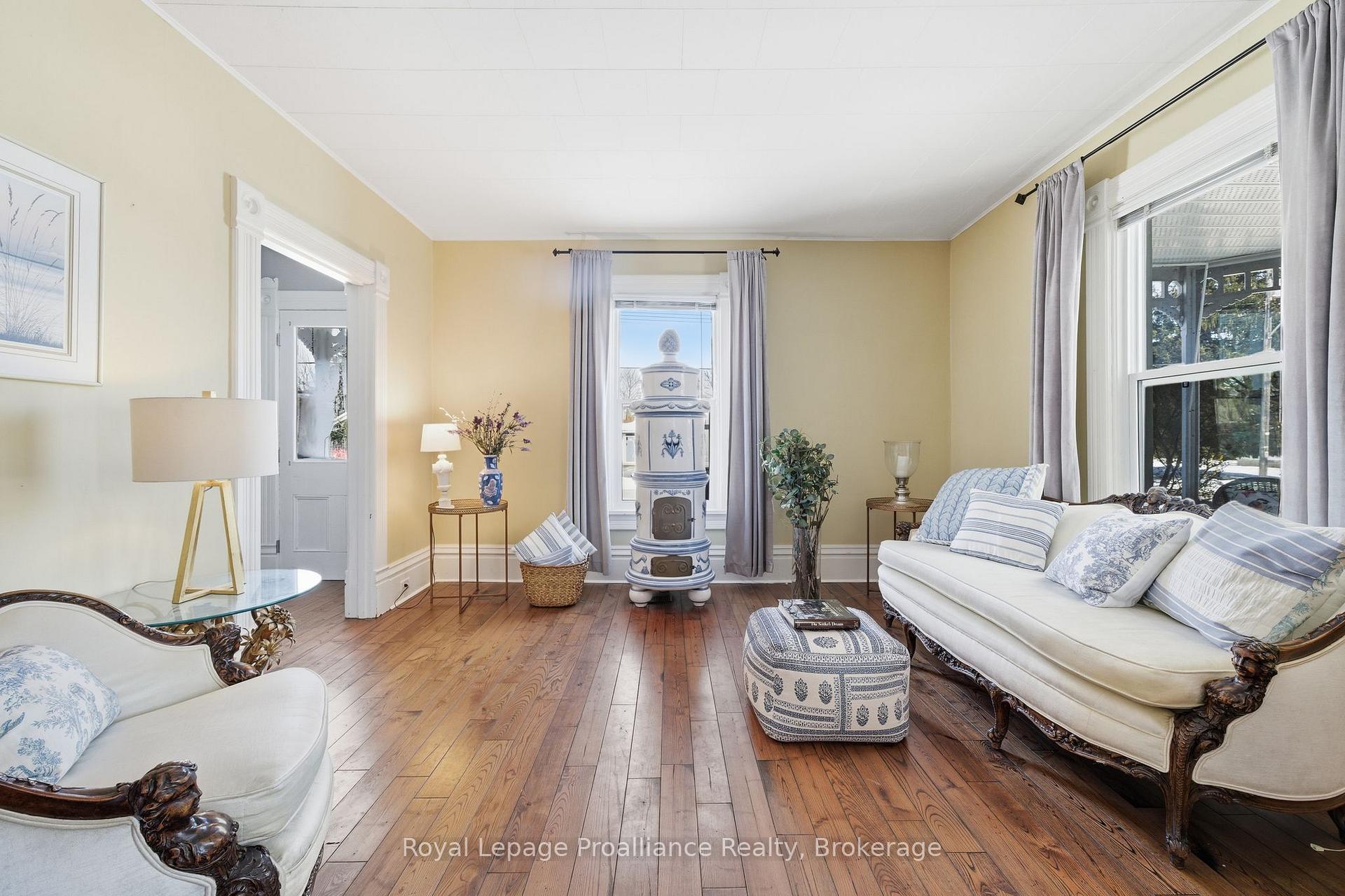Photo 6 of 47 Paul Street, Prince Edward County, Picton — HOMEH