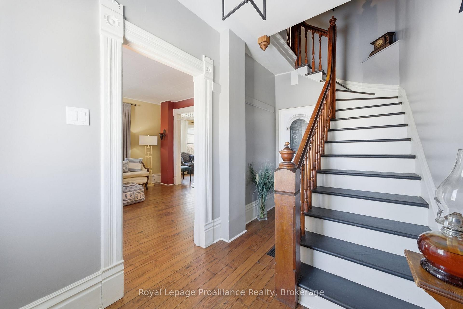 Photo 17 of 47 Paul Street, Prince Edward County, Picton — HOMEH