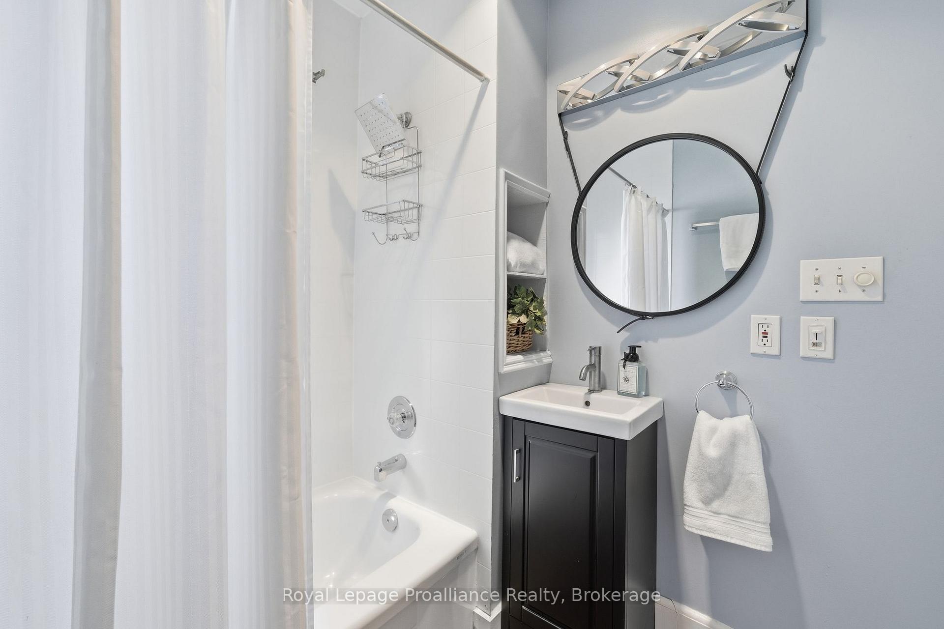 Photo 24 of 47 Paul Street, Prince Edward County, Picton — HOMEH