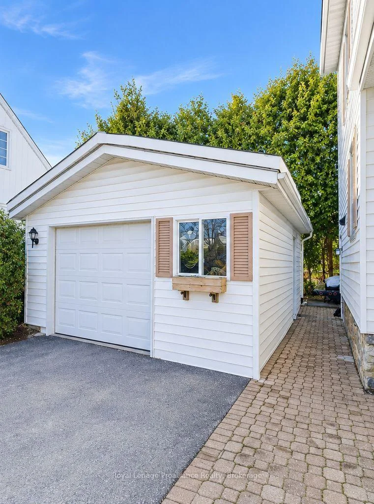 Photo 29 of 47 Paul Street, Prince Edward County, Picton — HOMEH