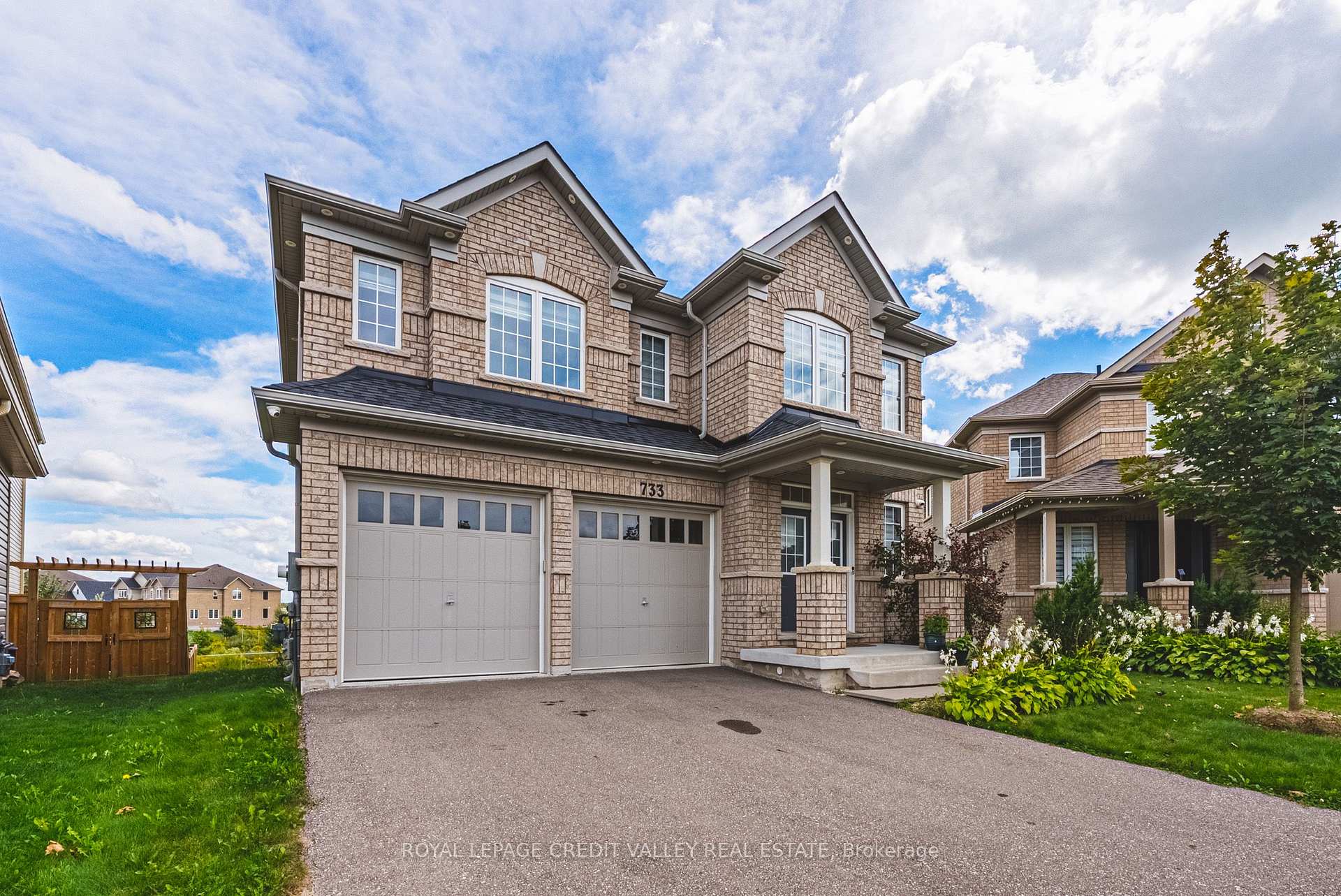 Photo of 733 Gilmour Crescent W