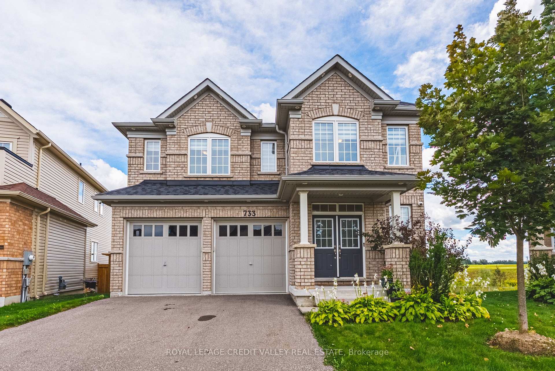 Photo 2 of 733 Gilmour Crescent W, Shelburne — HOMEH