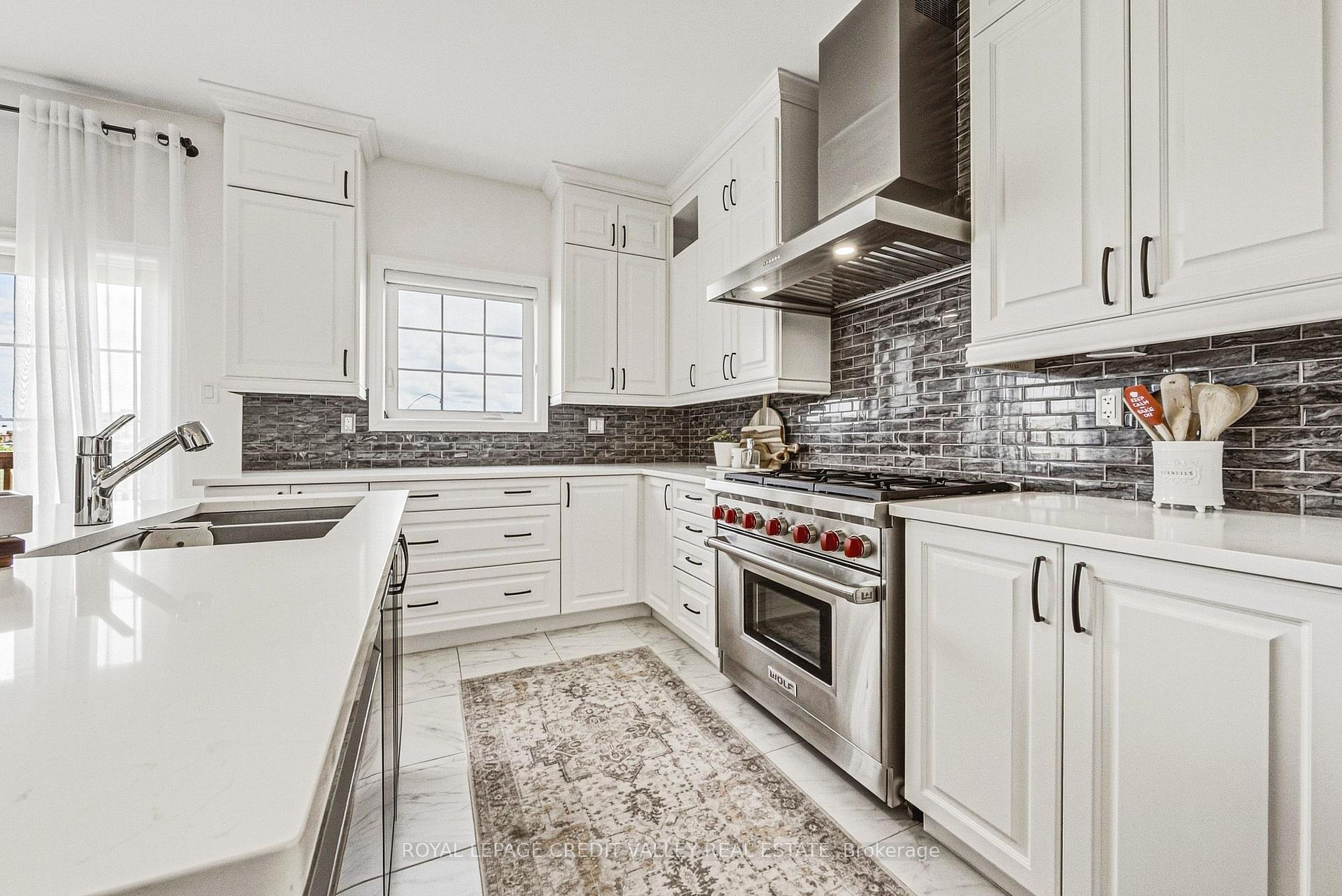 Photo 16 of 733 Gilmour Crescent W, Shelburne — HOMEH