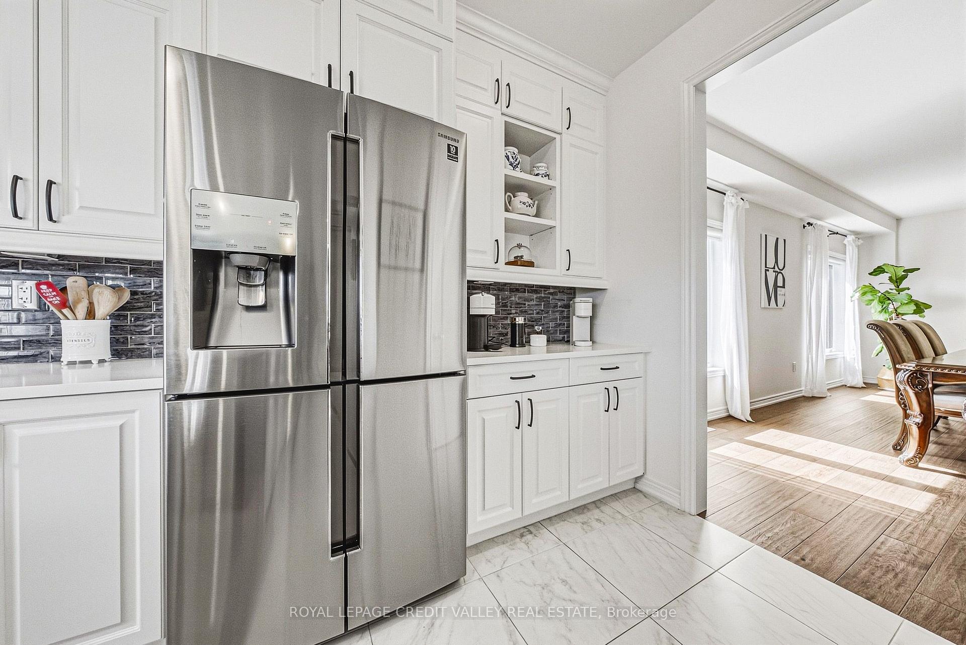 Photo 18 of 733 Gilmour Crescent W, Shelburne — HOMEH