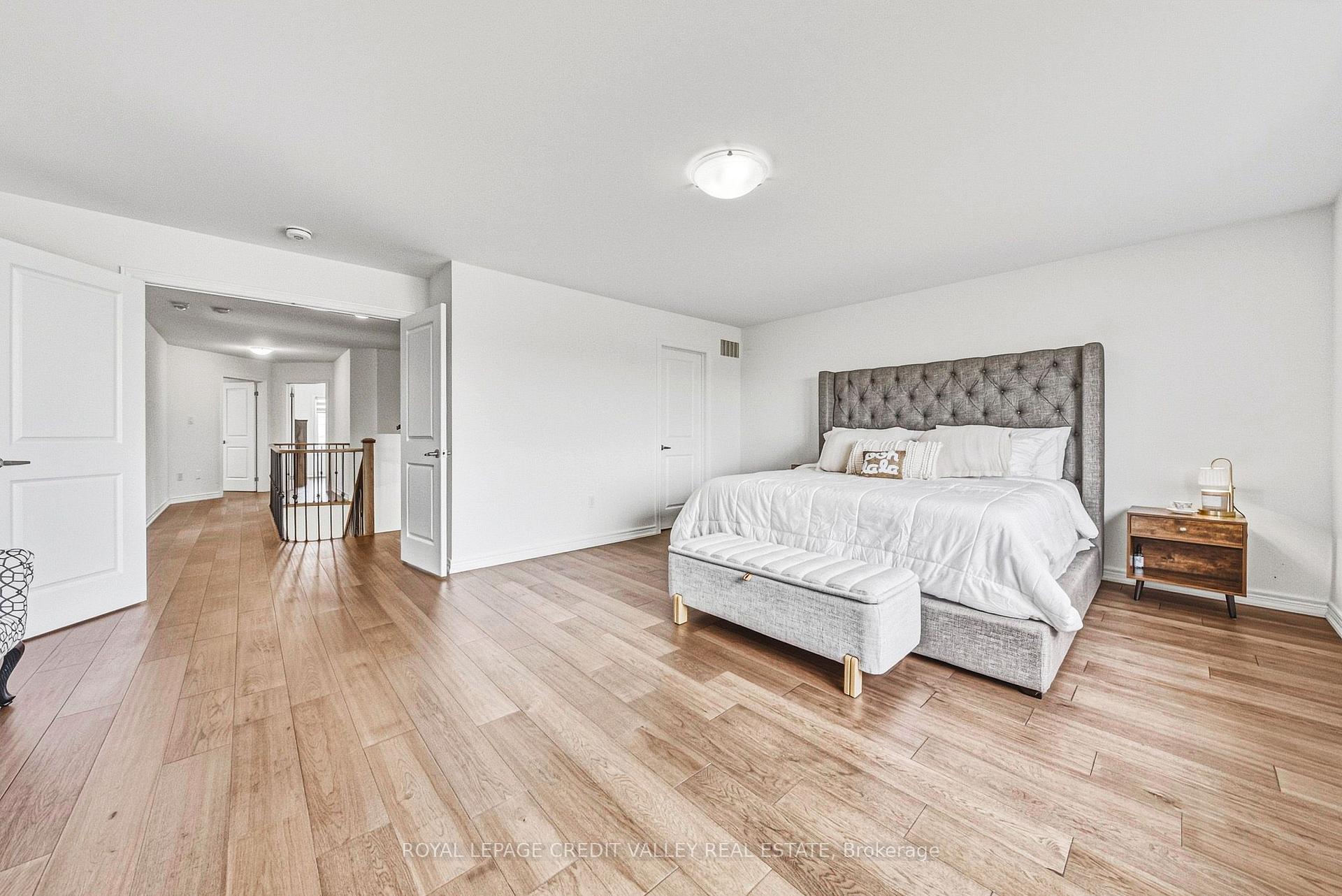Photo 26 of 733 Gilmour Crescent W, Shelburne — HOMEH