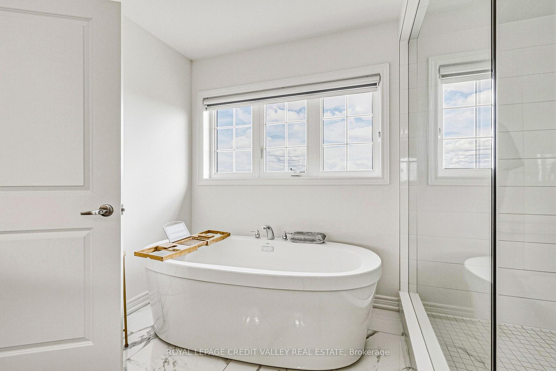 Photo 29 of 733 Gilmour Crescent W, Shelburne — HOMEH