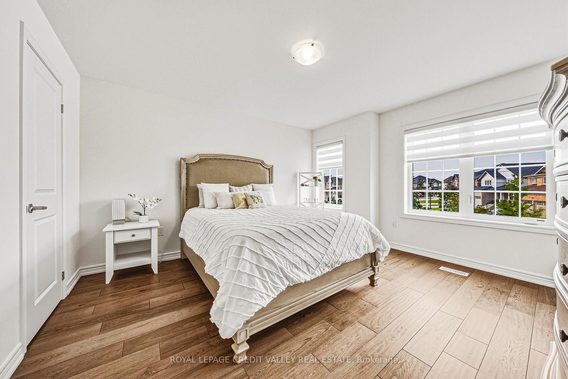Photo 36 of 733 Gilmour Crescent W, Shelburne — HOMEH