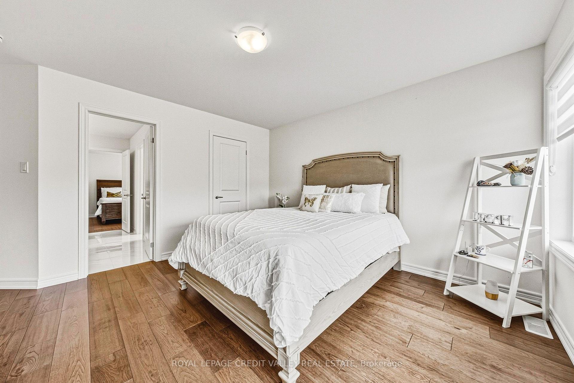Photo 37 of 733 Gilmour Crescent W, Shelburne — HOMEH