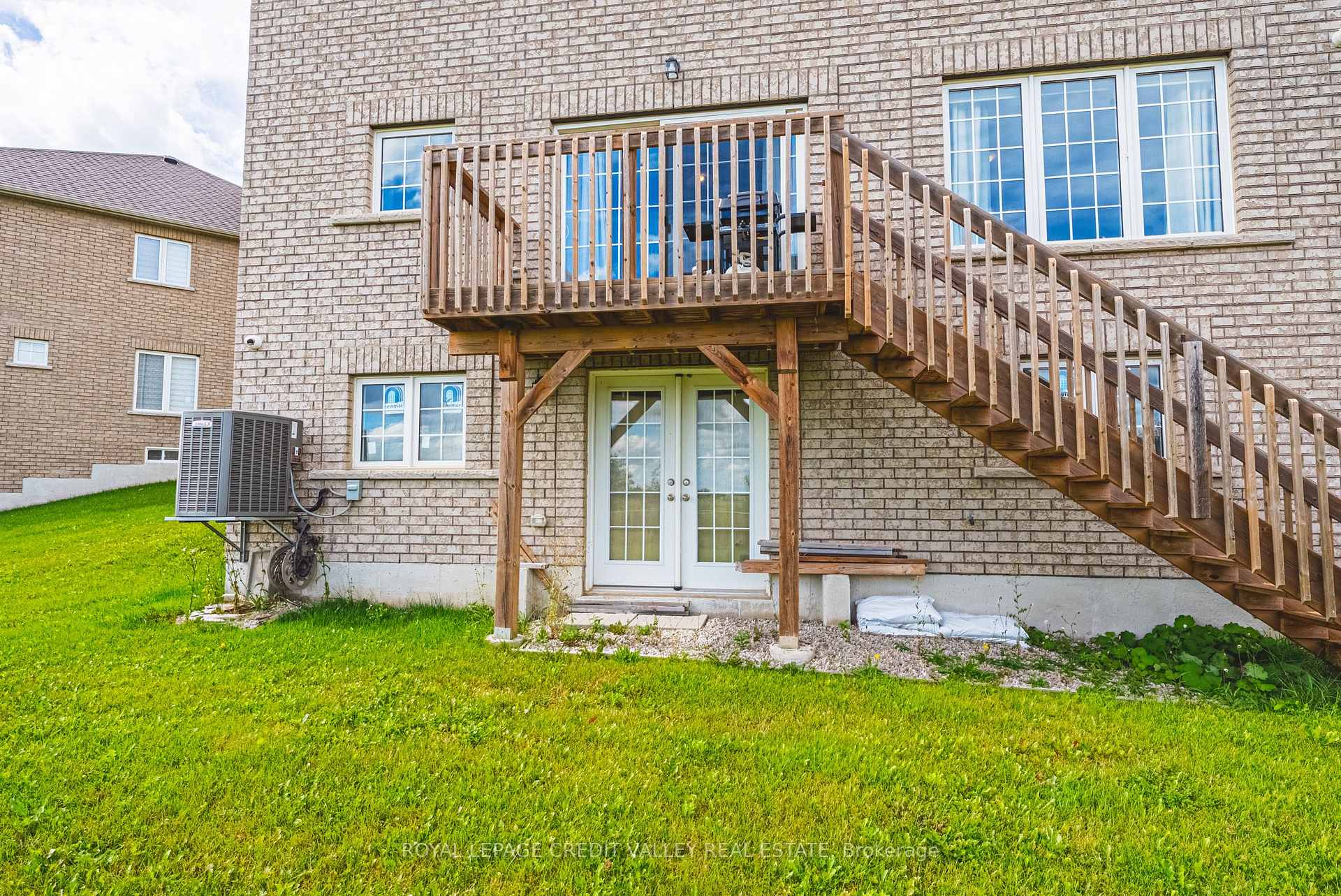 Photo 42 of 733 Gilmour Crescent W, Shelburne — HOMEH