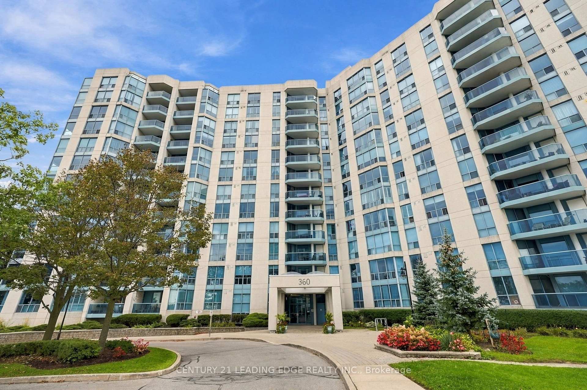 Photo 4 of Unit 807, 360 Watson Street W, Whitby, Port Whitby — HOMEH