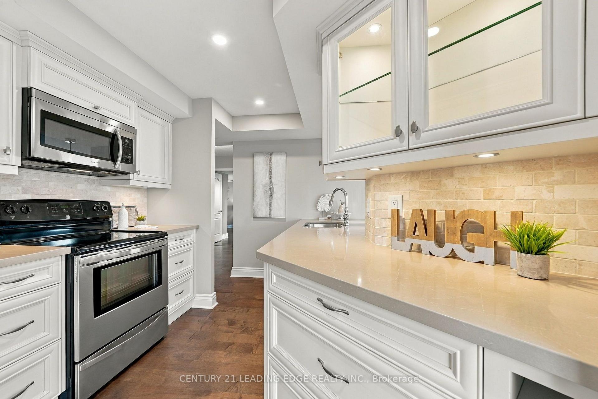 Photo 16 of Unit 807, 360 Watson Street W, Whitby, Port Whitby — HOMEH
