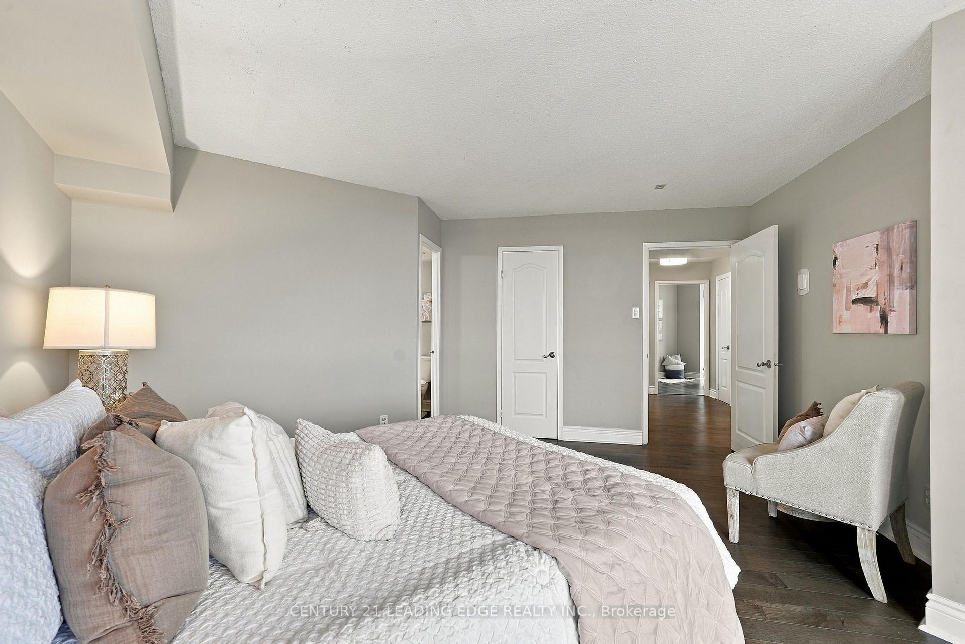 Photo 26 of Unit 807, 360 Watson Street W, Whitby, Port Whitby — HOMEH