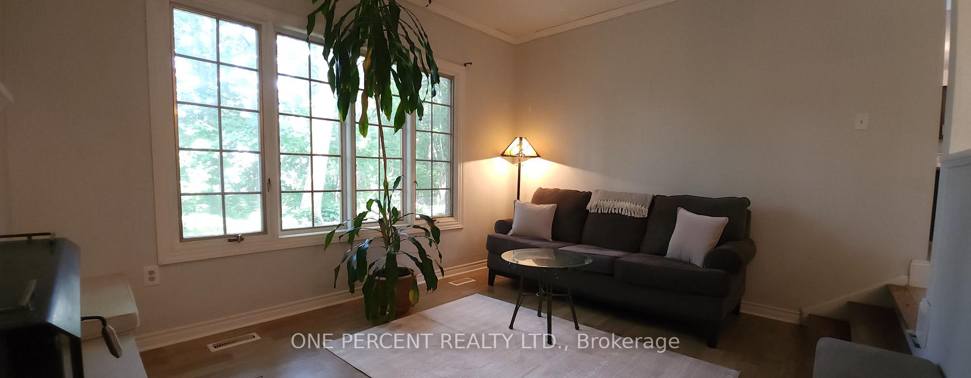 Photo 17 of 86 Haliburton Road, London, South K — HOMEH