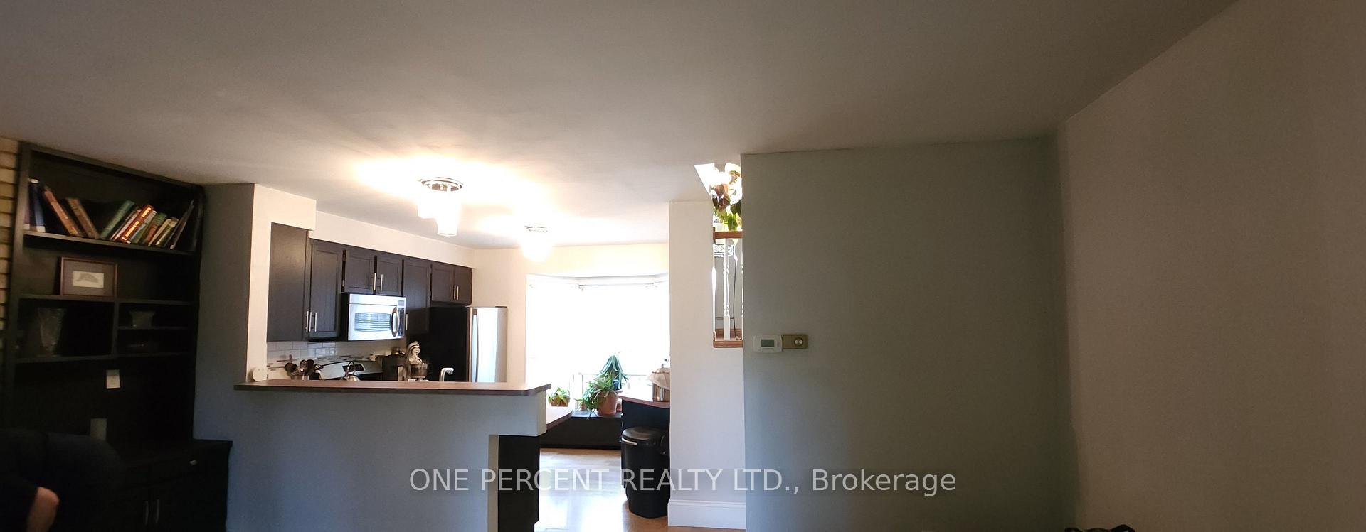 Photo 21 of 86 Haliburton Road, London, South K — HOMEH