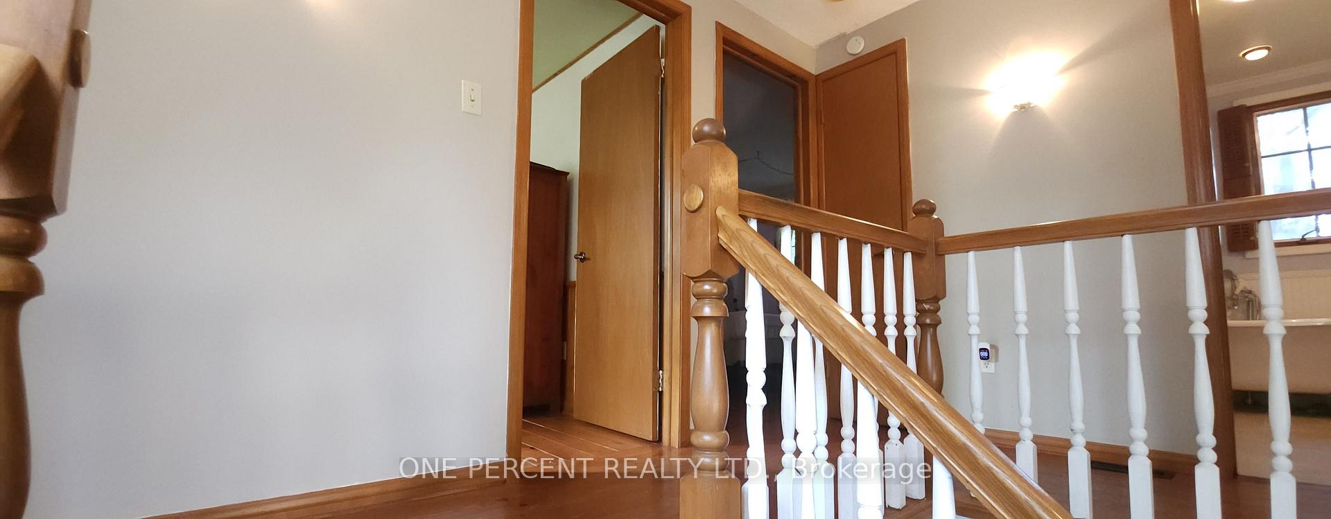 Photo 26 of 86 Haliburton Road, London, South K — HOMEH