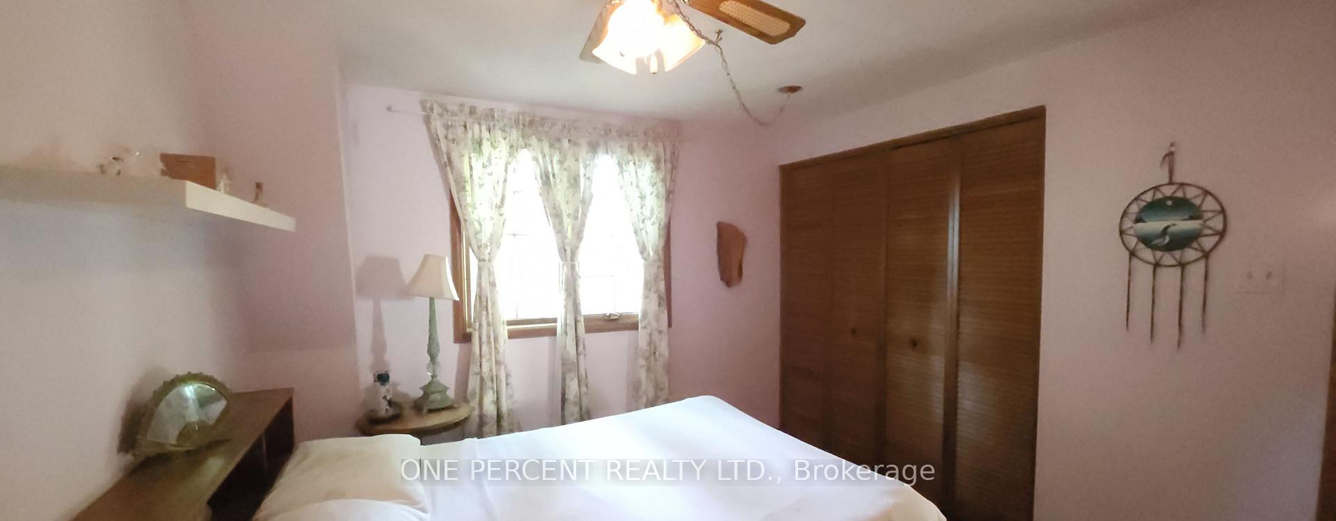 Photo 30 of 86 Haliburton Road, London, South K — HOMEH