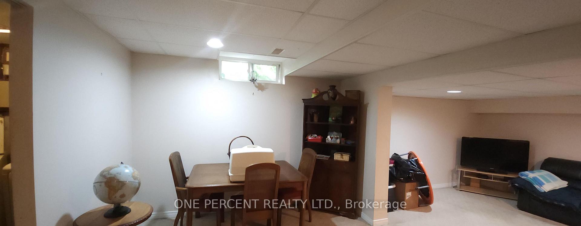 Photo 40 of 86 Haliburton Road, London, South K — HOMEH