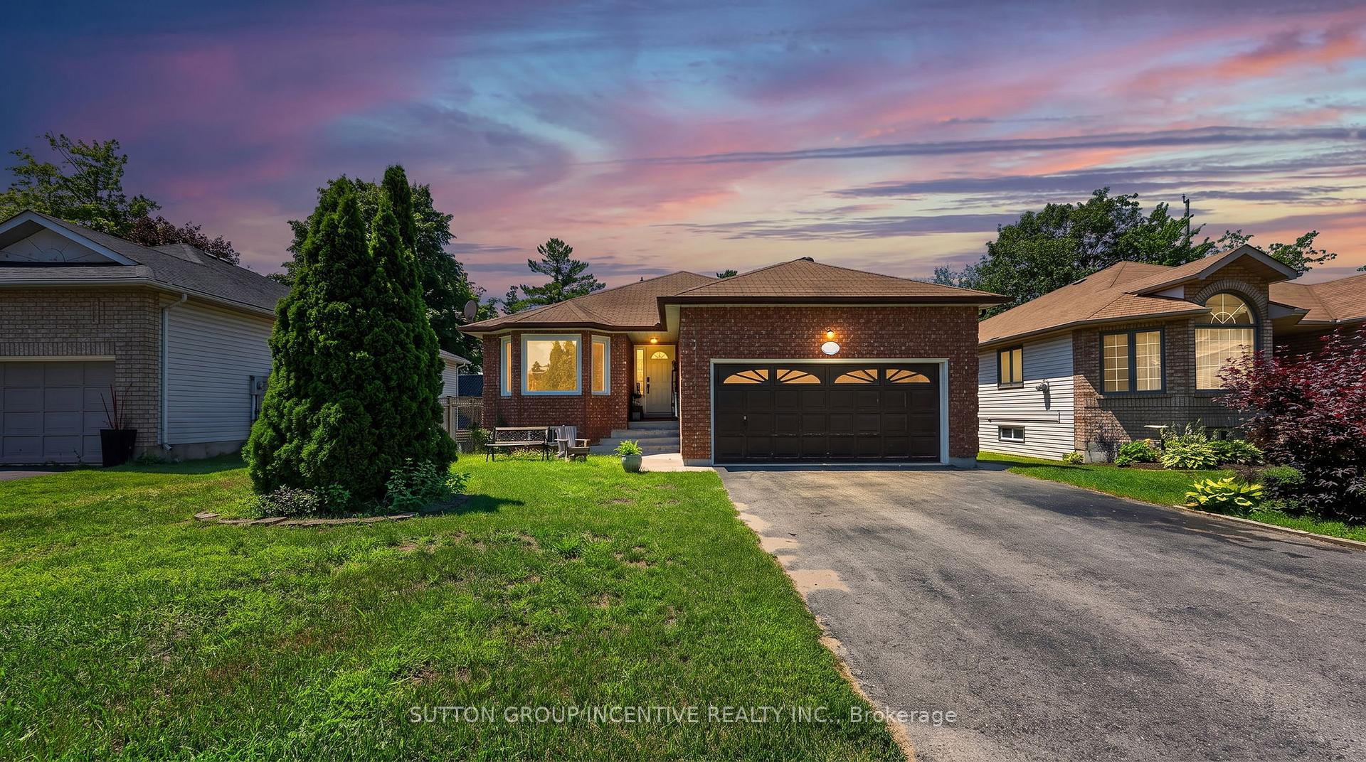 Photo 1 of 6 Riverdale Drive, Wasaga Beach — HOMEH