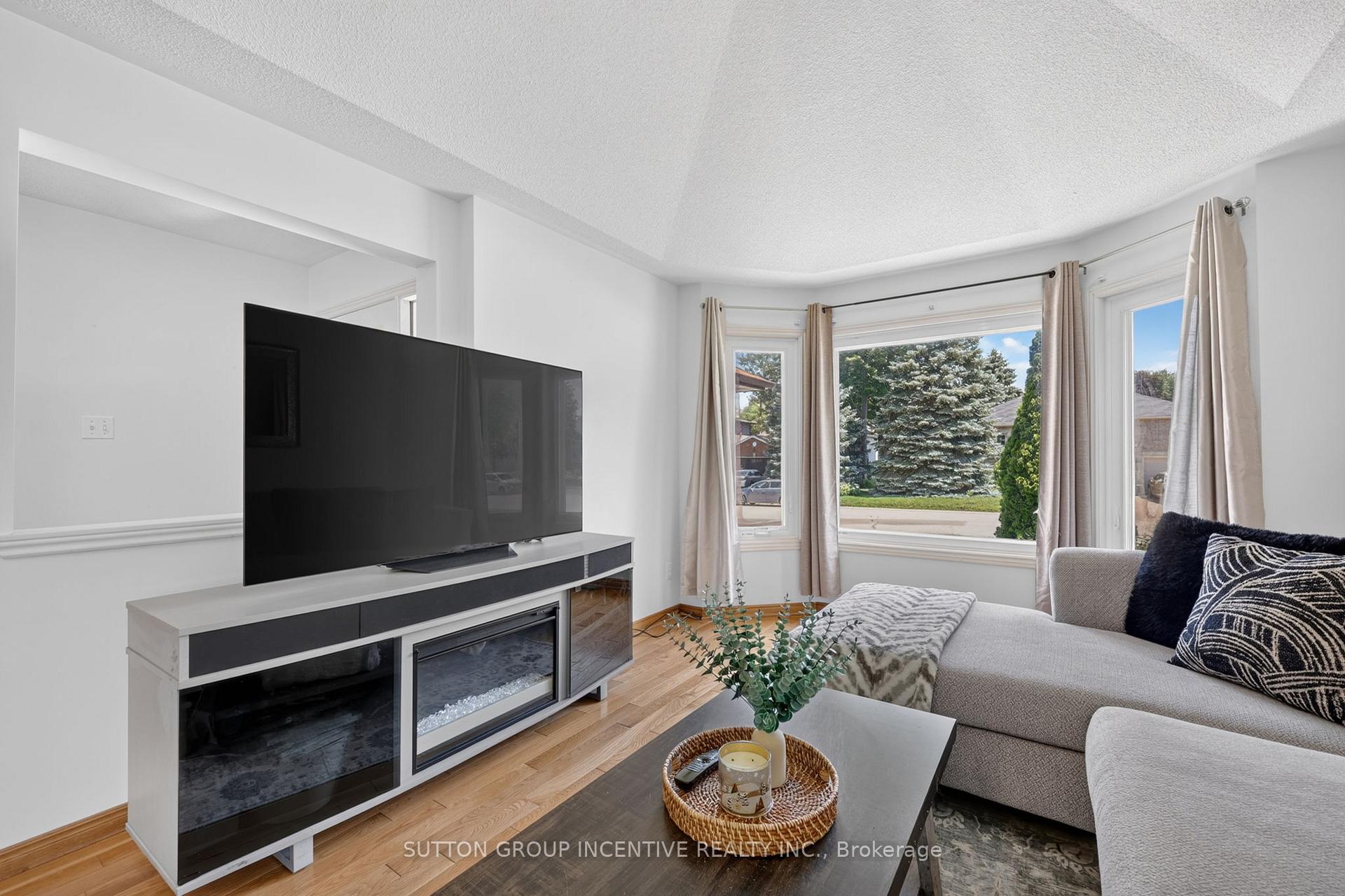 Photo 8 of 6 Riverdale Drive, Wasaga Beach — HOMEH