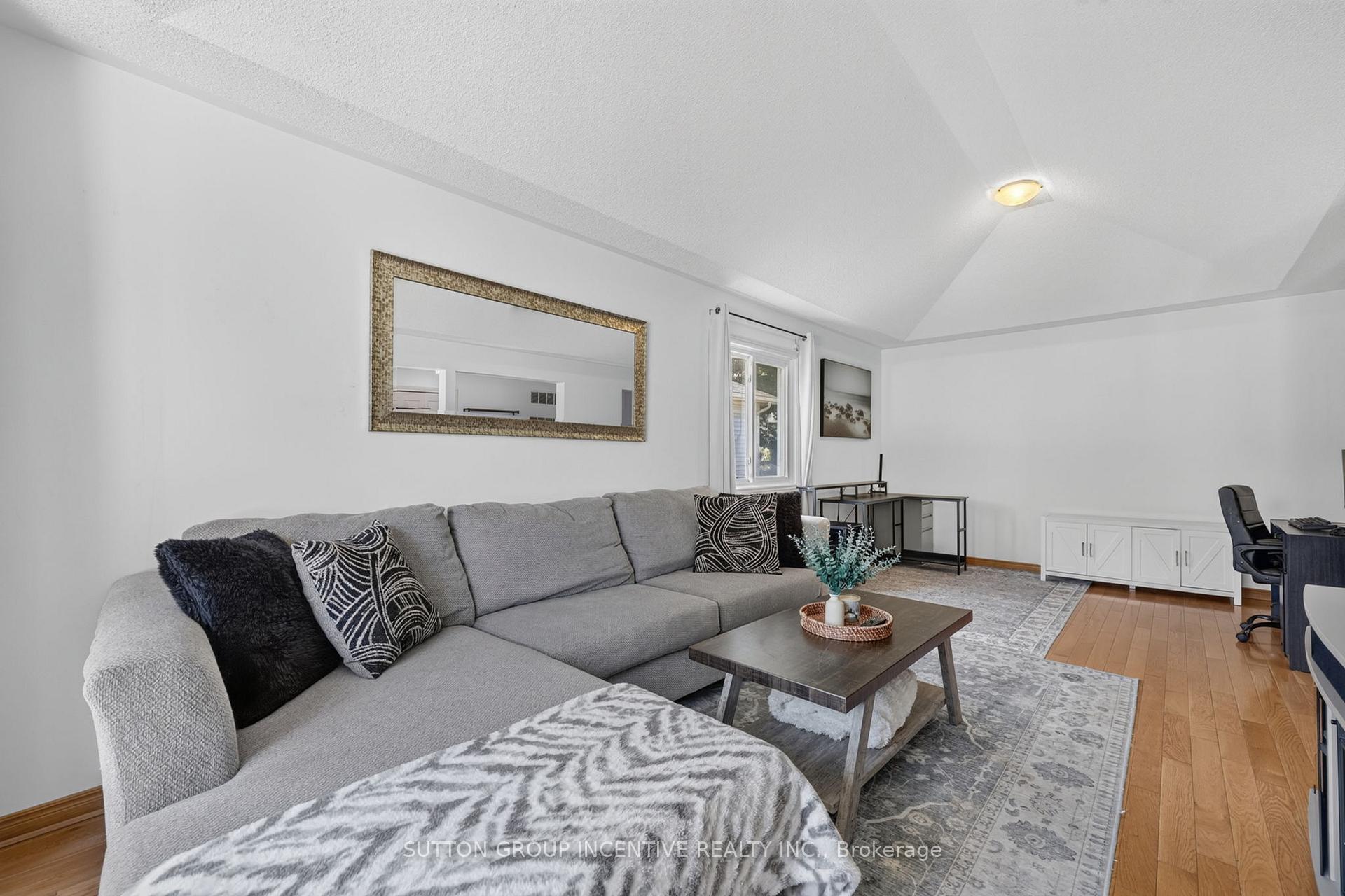 Photo 10 of 6 Riverdale Drive, Wasaga Beach — HOMEH