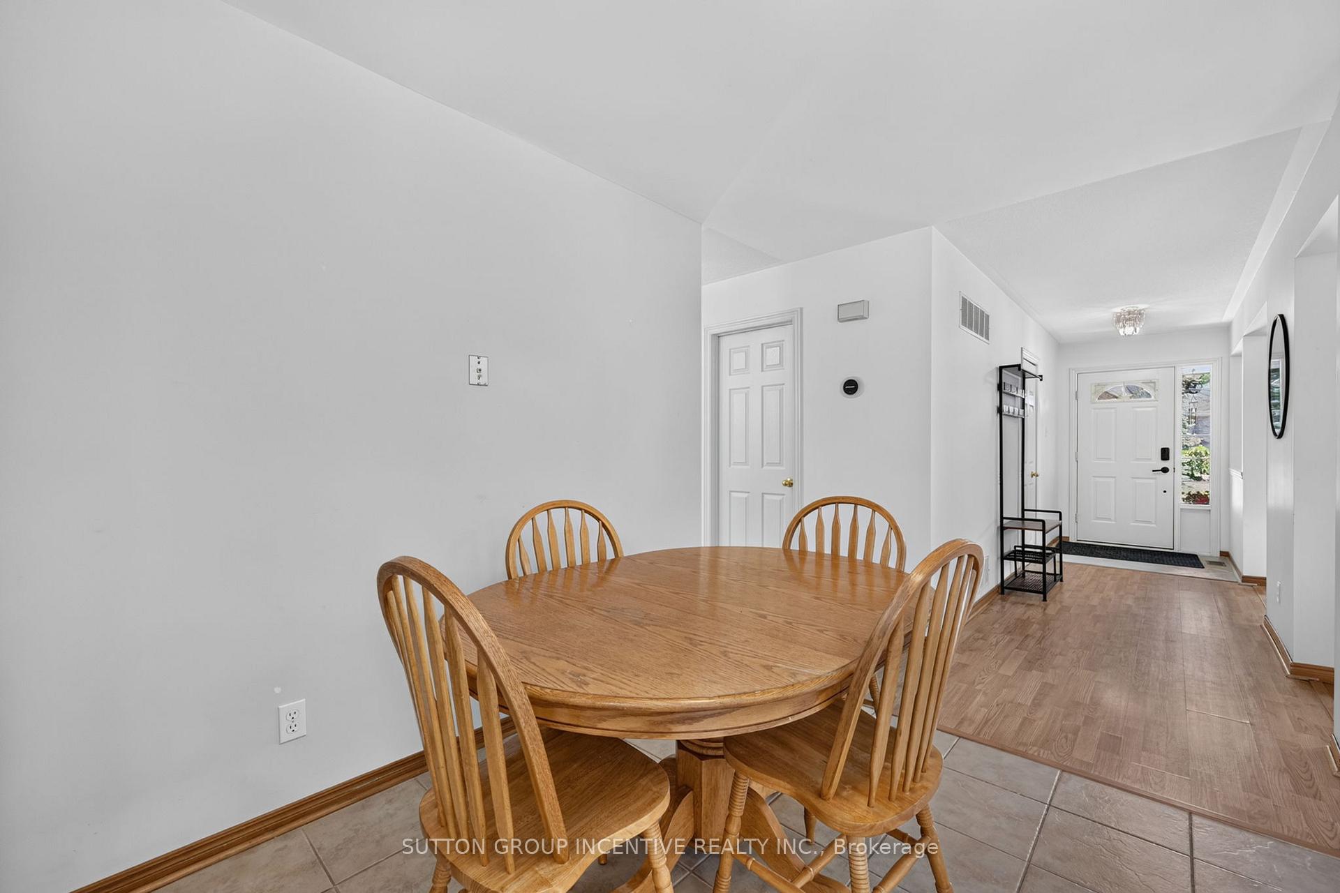 Photo 12 of 6 Riverdale Drive, Wasaga Beach — HOMEH