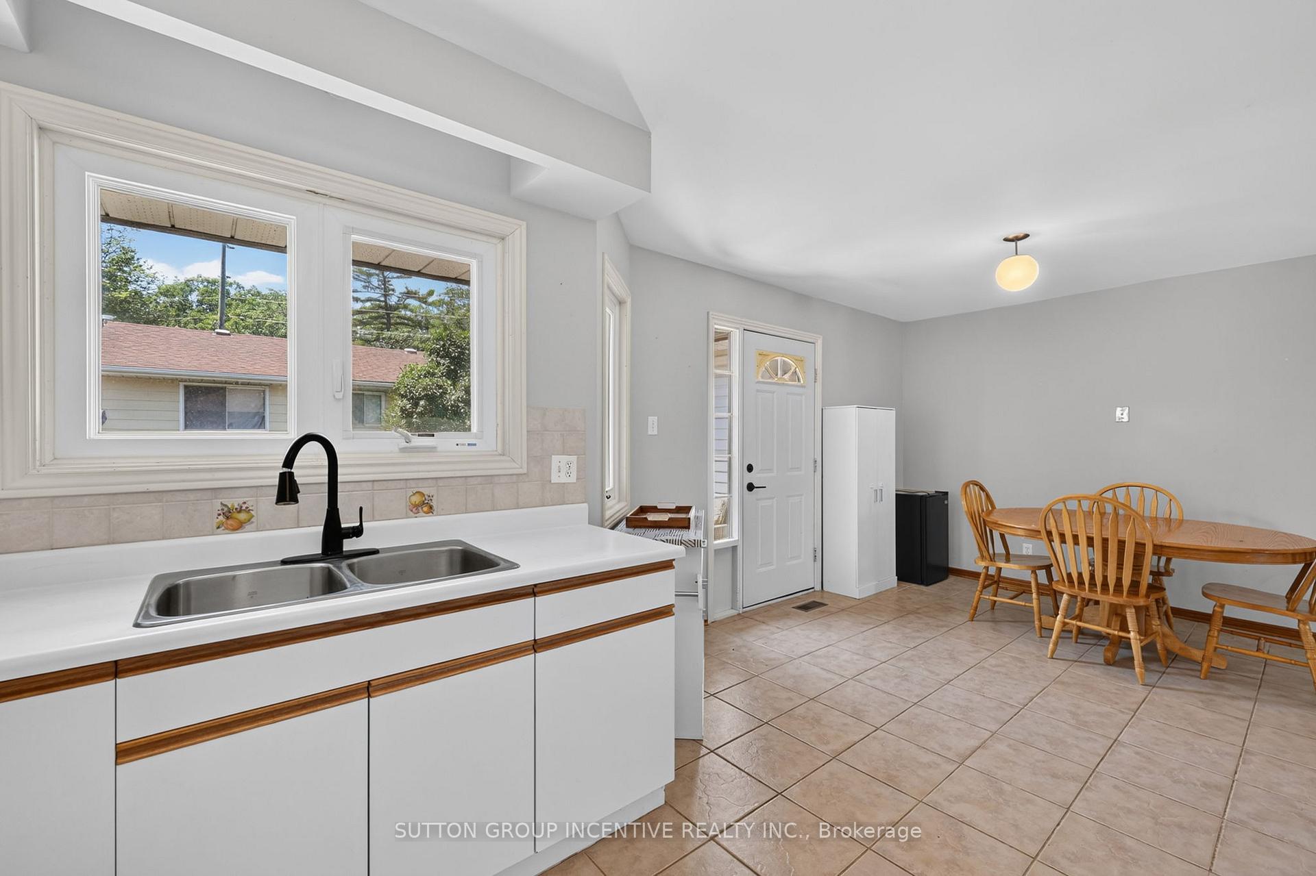 Photo 16 of 6 Riverdale Drive, Wasaga Beach — HOMEH
