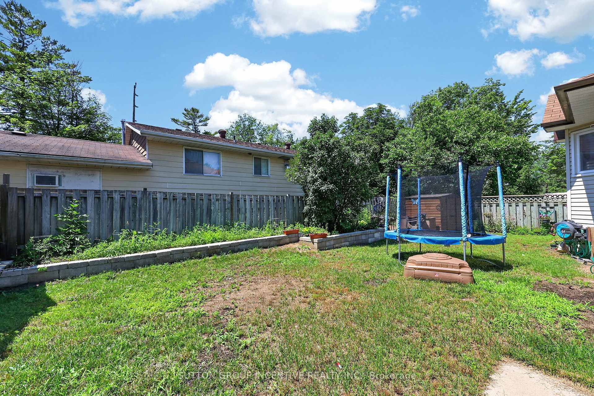 Photo 35 of 6 Riverdale Drive, Wasaga Beach — HOMEH