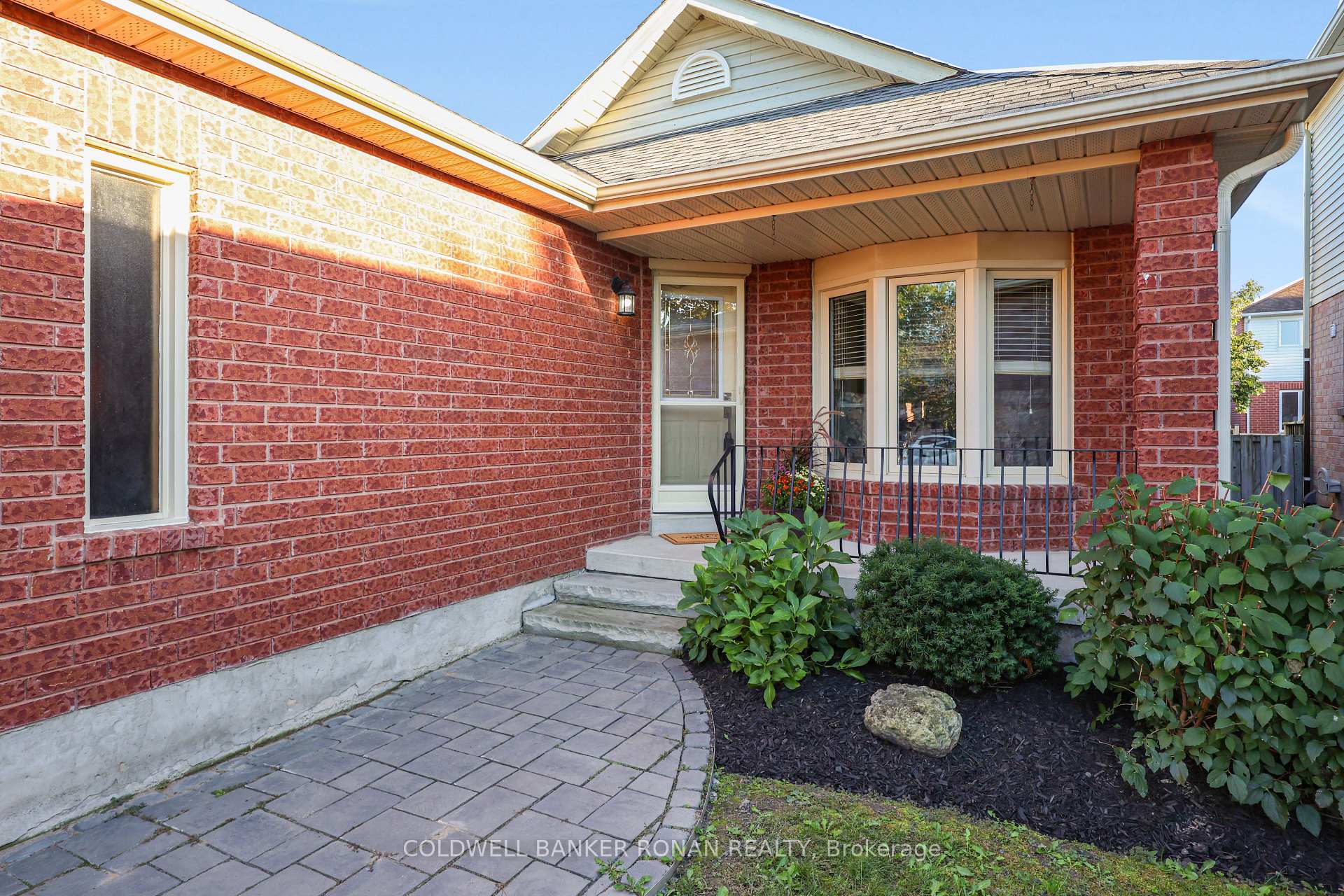 Photo 2 of 76 Gray Avenue, New Tecumseth, Alliston — HOMEH